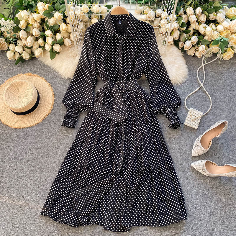 Vestido Plisado de Chifón con Lunares