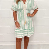 ZORO - Vestido casual con estampado y escote en V