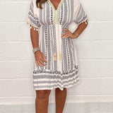 ZORO - Vestido casual con estampado y escote en V