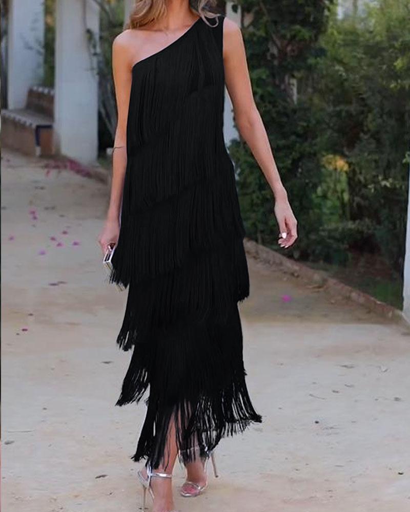 Vestido de flecos elegante Maya con hombros al aire