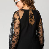 Elara - Vestido con Mangas de Encaje