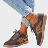 Lorena Zapatillas con Cordones