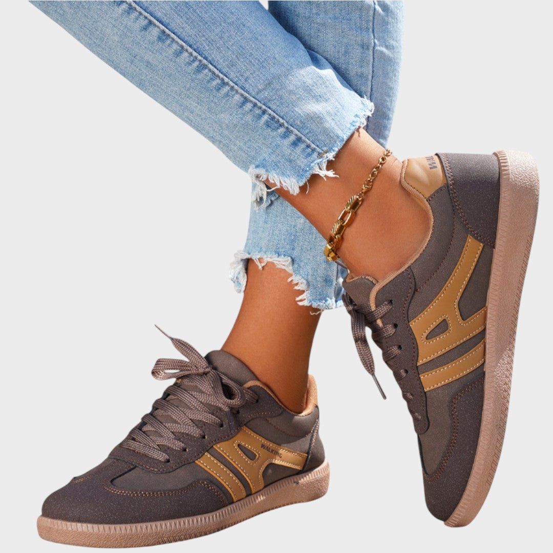 Lorena Zapatillas con Cordones