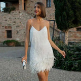 Vestido Mini de Tirantes Espagueti para Mujeres con Detalle de Flecos y Dobladillo de Plumas